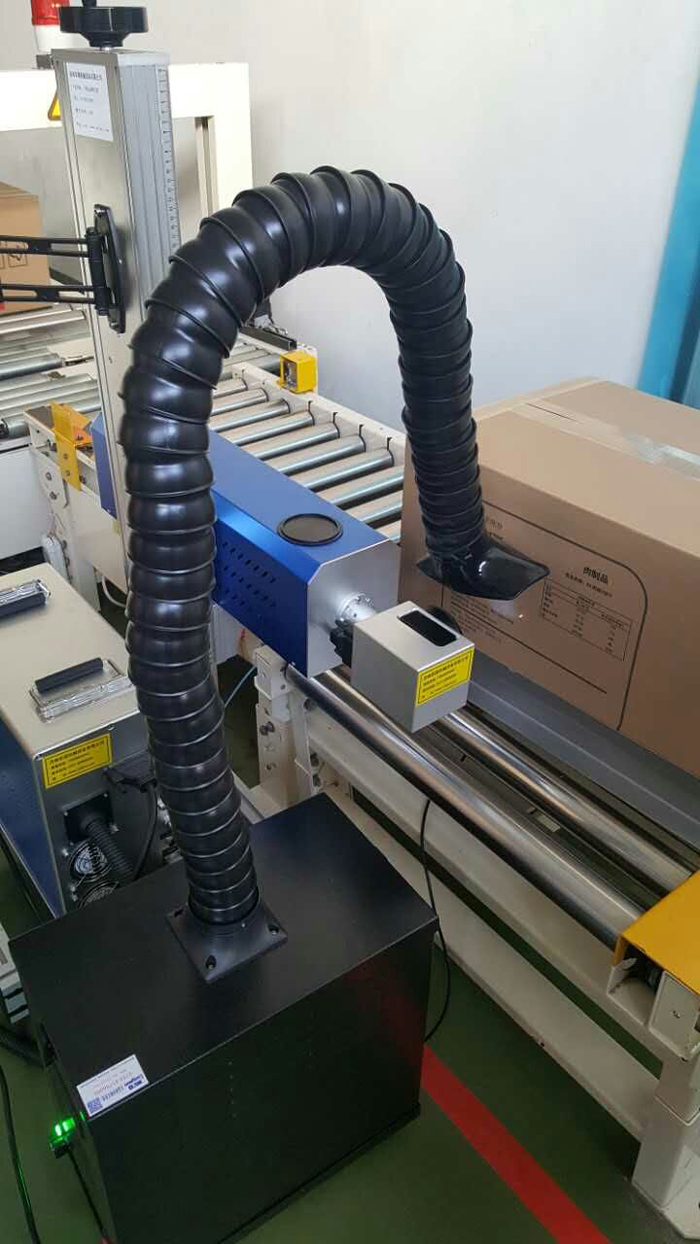 CO2激光機(jī)打標(biāo)紙箱.jpg CO2激光機(jī)打標(biāo)紙箱.jpg